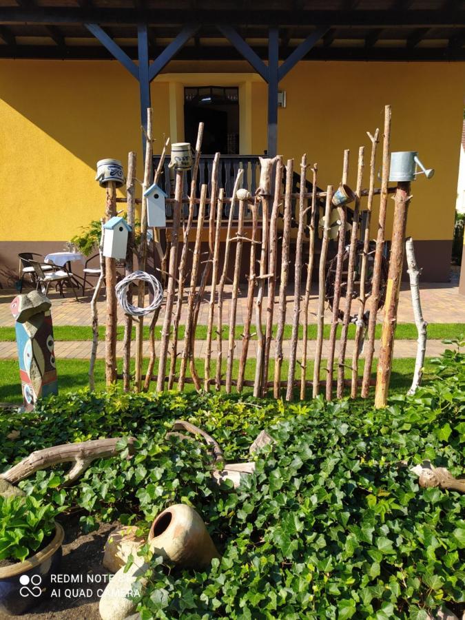 Kreativ Ferienwohnung Domizil Der Sinne Бад-Лібенверда Екстер'єр фото